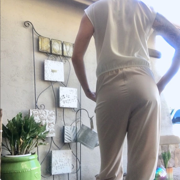 NWT Guess silk jumpsuit - Picture 4 of 8